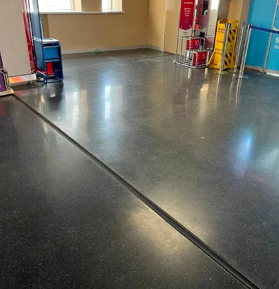 Акси лоиҳа: Фурудгоҳи байналмилалии «Кольцово», минтақаи парвози рейсҳои дохилӣ, Екатеринбург